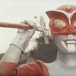 怖い!ひたすら赤いタイツ男の怪獣を殴る蹴る動画が恐すぎる。