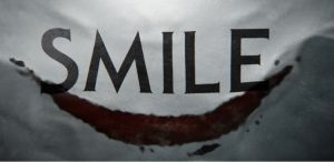 『SMILE スマイル』のネタバレなし感想/不気味な笑顔が怖すぎる良質のホラー映画